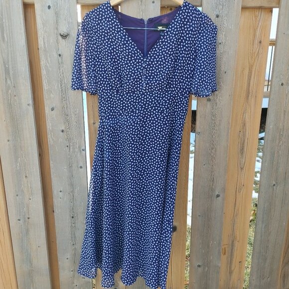LOVELY ROMANTIC ALEXIA ADMOR Heart Dress Women's Size 4 Flutter cap sleeves - Picture 1 of 8